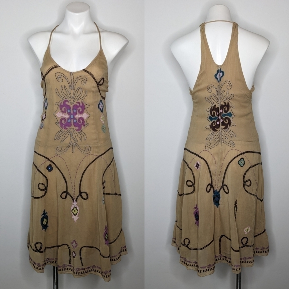 ✨3/$15 David Bitton tan purple embroidered spaghetti strap dress L